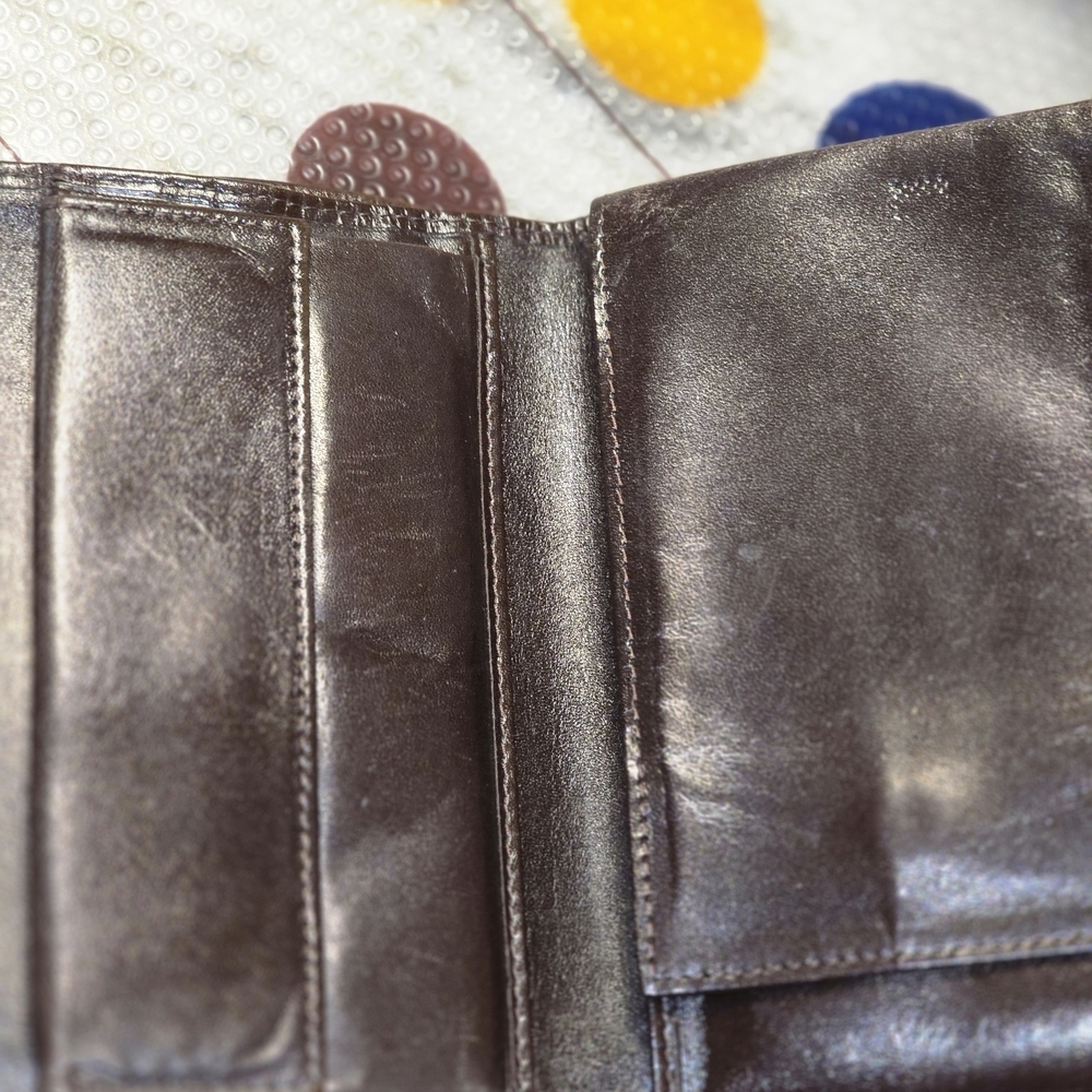 Fendi Authentic Wallet - Picture 4 of 9